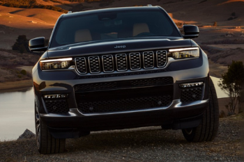 UNMISTAKABLY WILD | THE GRAND CHEROKEE Image